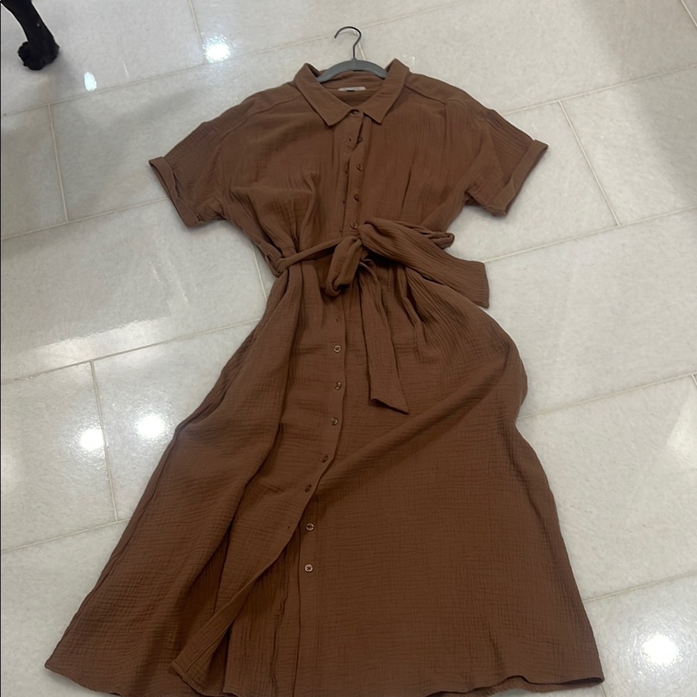 Evereve Brown Buttoned Tie Front Midi Dress